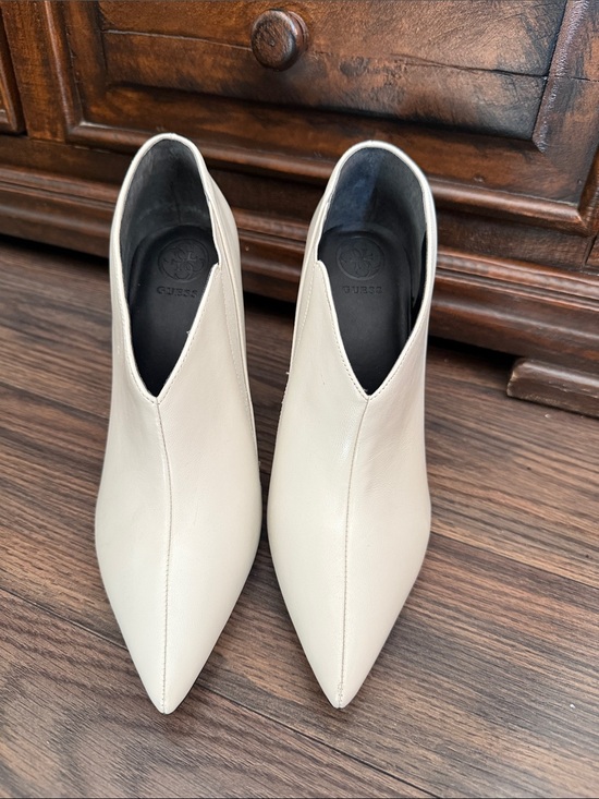 Guess Shoes - NWOT Guess Women's White Pointed Stiletto Ankle Boots